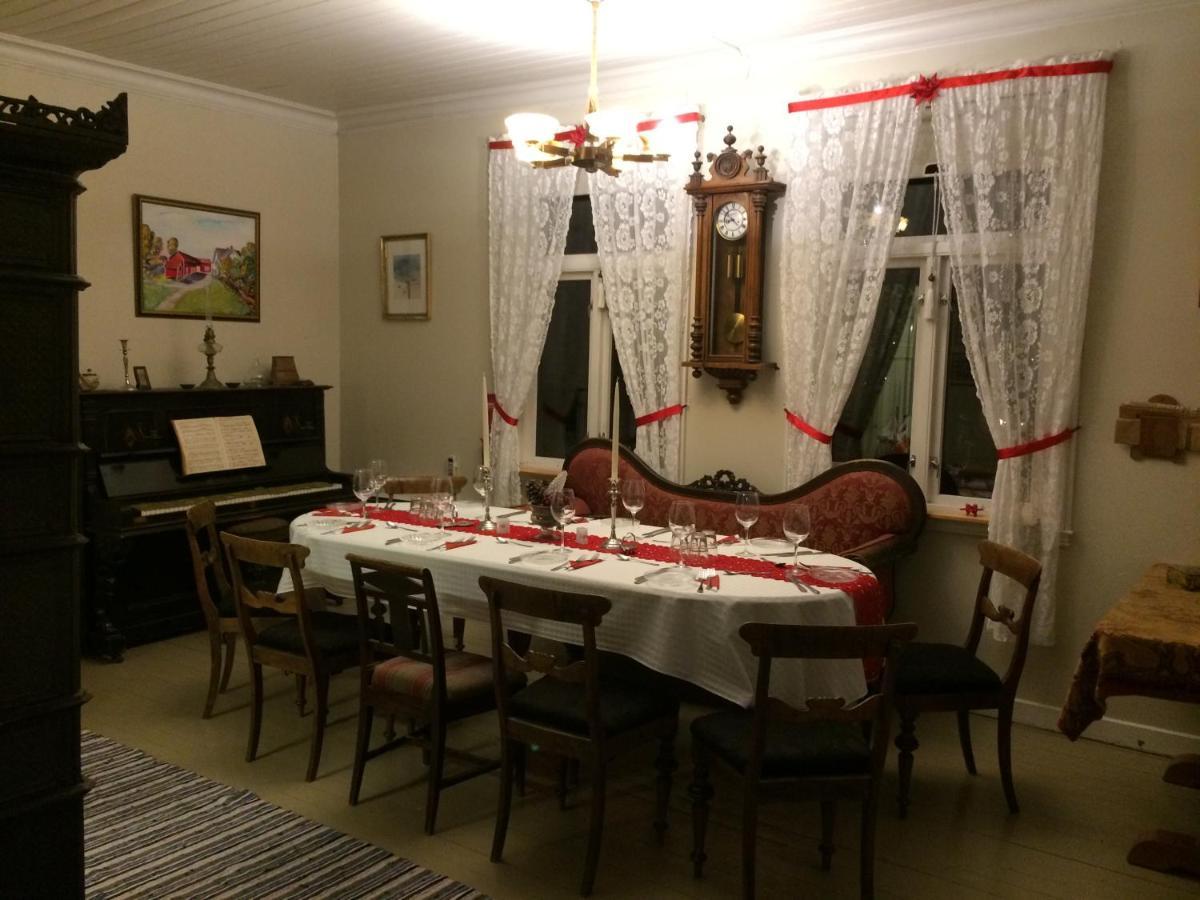 Stromnes - Oldefars Gjestehus Inderoy Straumen  Exterior foto